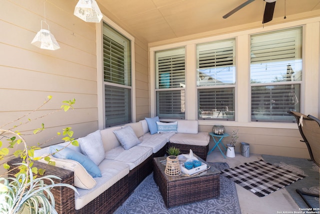 view of patio featuring outdoor lounge area and a ceiling fan