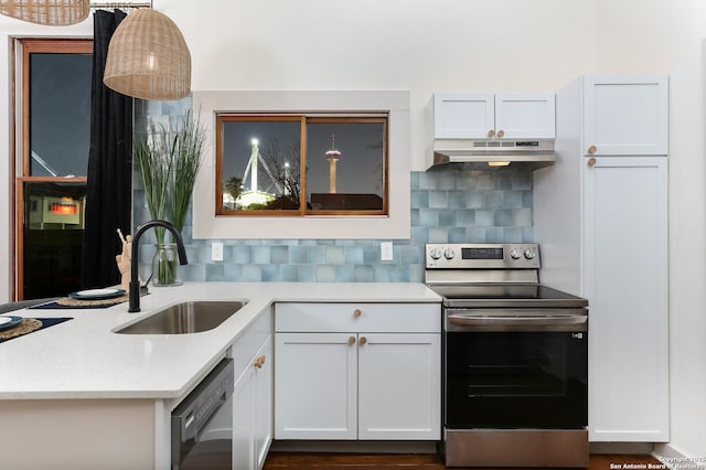 kitchen featuring under cabinet range hood, a sink, tasteful backsplash, stainless steel electric stove, and black dishwasher