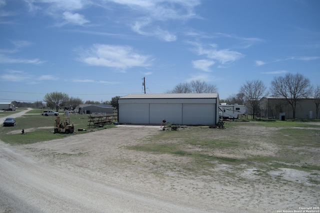 Listing photo 3 for 319 Windsock Ln, Marion TX 78124