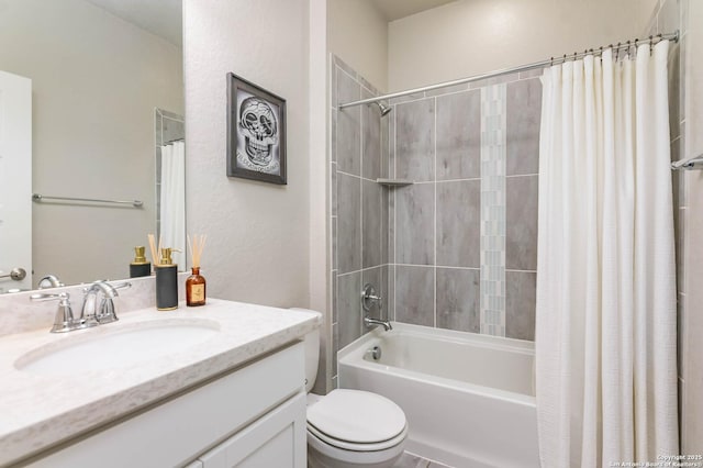 full bathroom featuring shower / bath combo with shower curtain, toilet, and vanity