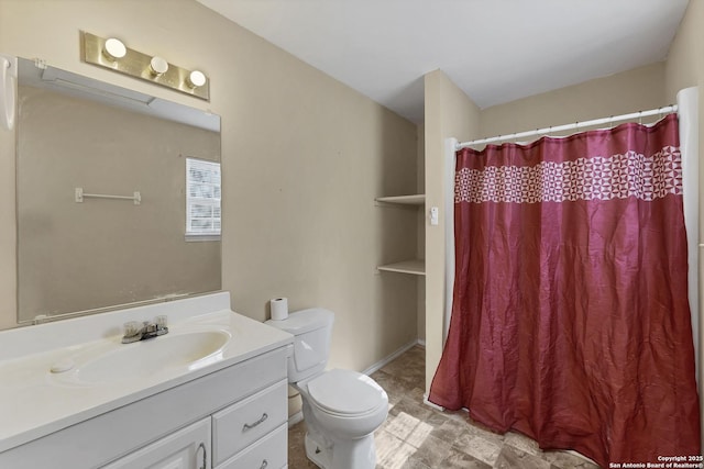 full bath with a shower with shower curtain, baseboards, toilet, and vanity