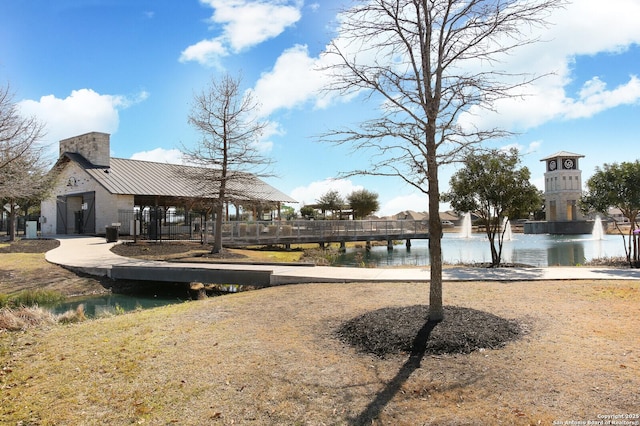 view of yard featuring a water view