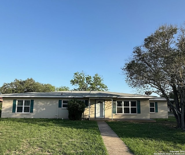 401 E Fourth St, Camp Wood, TX 78833 - ranch-style house with a front yard