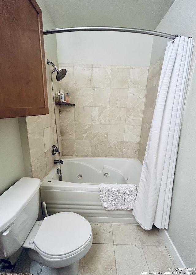 bathroom featuring toilet, shower / bathtub combination with curtain, and baseboards