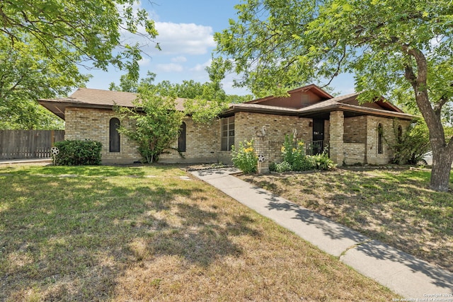 10103 Northampton, San Antonio, TX 78230 - ranch-style home featuring brick siding