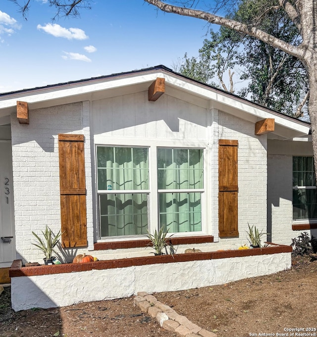 231 Cicero, San Antonio, TX 78218 - view of property exterior with brick siding