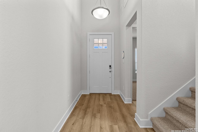 206 Buttercup Aly, San Antonio, TX 78253 - foyer entrance with baseboards and light wood-style flooring