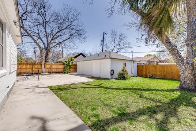 2106 W Gramercy Pl, San Antonio, TX 78201 - view of yard featuring a fenced backyard, a garage, a patio, and an outdoor structure