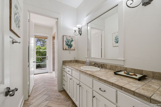 1626 Cordillera Trce, Boerne, TX 78006 - bathroom with vanity