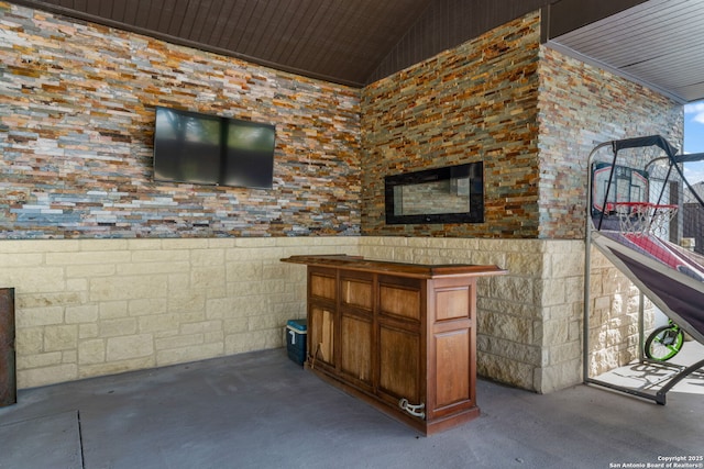 13606 Beck Ml, San Antonio, TX 78253 - interior space featuring lofted ceiling and concrete floors