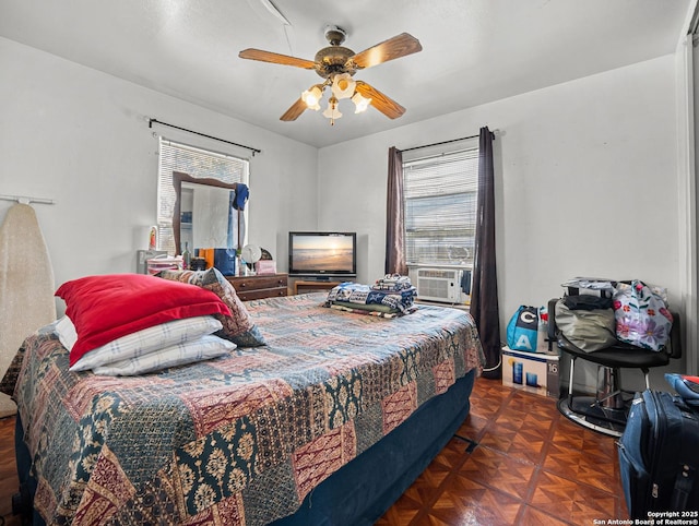 bedroom with a ceiling fan