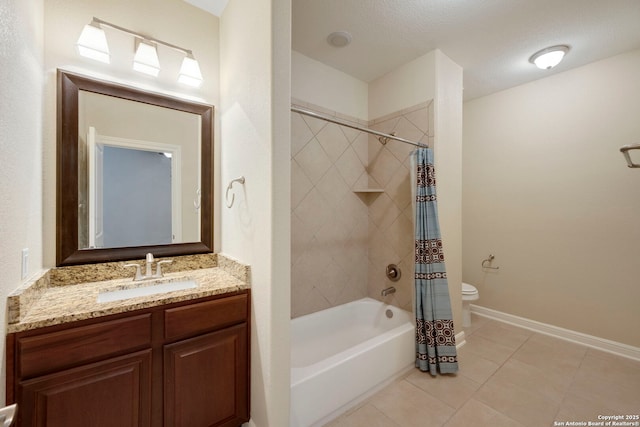 146 Sunrise Hl, Castroville, TX 78009 - full bathroom featuring toilet, vanity, shower / tub combo with curtain, tile patterned floors, and baseboards