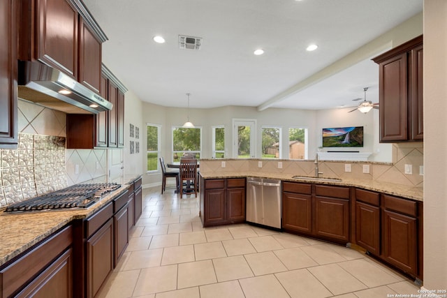 146 Sunrise Hl, Castroville, TX 78009 - kitchen featuring a sink, visible vents, under cabinet range hood, appliances with stainless steel finishes, and recessed lighting