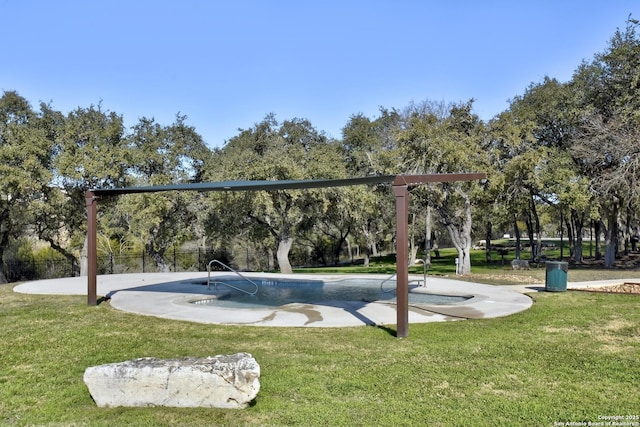 1609 Havenwood, New Braunfels, TX 78132 - view of swimming pool featuring a lawn