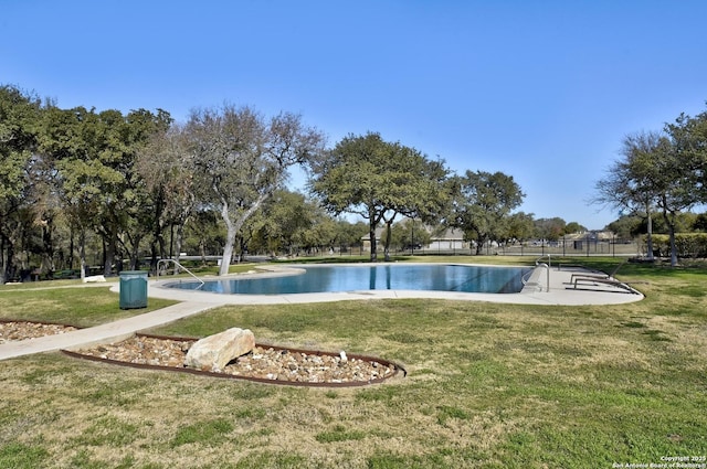 1609 Havenwood, New Braunfels, TX 78132 - pool with a yard