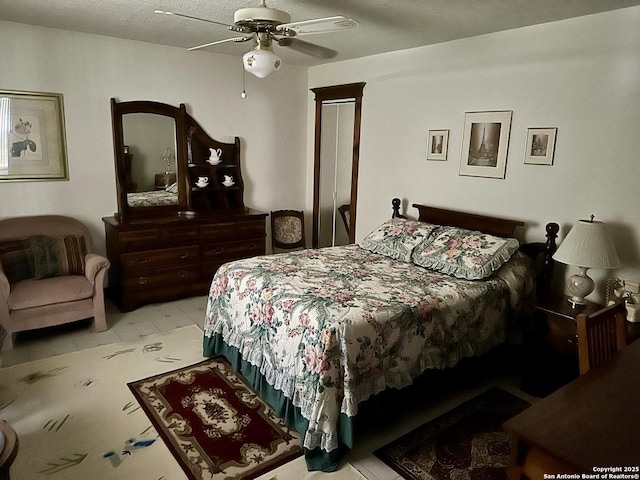 bedroom with ceiling fan