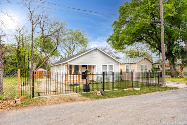 314 Trail, San Antonio, TX 78212 - view of front of home with a fenced front yard