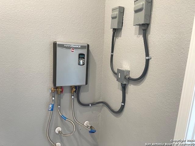 2215 Saint Anthony, San Antonio, TX 78210 - view of utilities