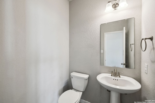 13850 Cohan Way, San Antonio, TX 78253 - half bath with toilet and a sink