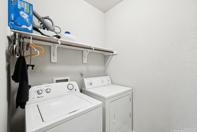 13850 Cohan Way, San Antonio, TX 78253 - laundry area featuring washer and clothes dryer and laundry area