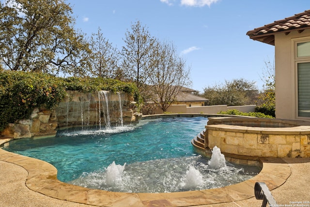 3919 El Chamizal, San Antonio, TX 78261 - view of swimming pool featuring fence and a fenced in pool