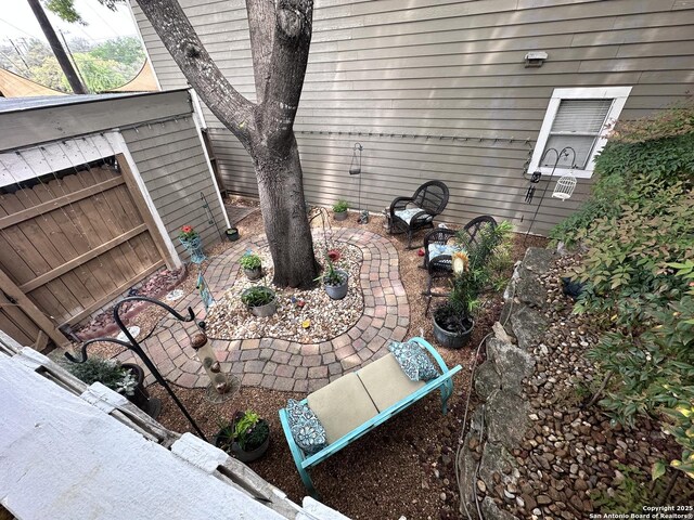 3401 Sugarhill, San Antonio, TX 78230 - view of yard with a patio