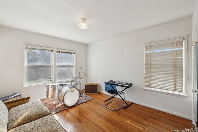 2334 W Huisache, San Antonio, TX 78201 - interior space featuring light wood finished floors and baseboards