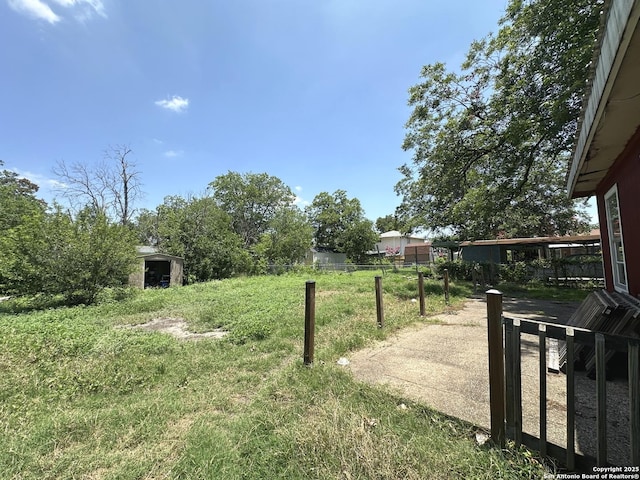 4535 Lark, San Antonio, TX 78228 - view of yard