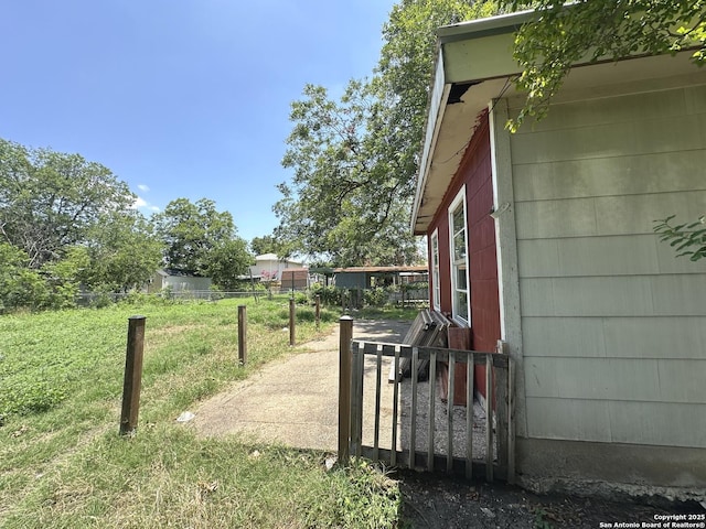 4535 Lark, San Antonio, TX 78228 - view of side of property