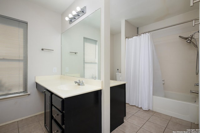 7102 Valley Trl, San Antonio, TX 78250 - full bath featuring tile patterned flooring, vanity, and shower / bath combo with shower curtain