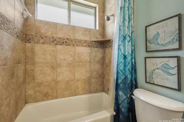 full bathroom featuring plenty of natural light, shower / tub combo with curtain, and toilet