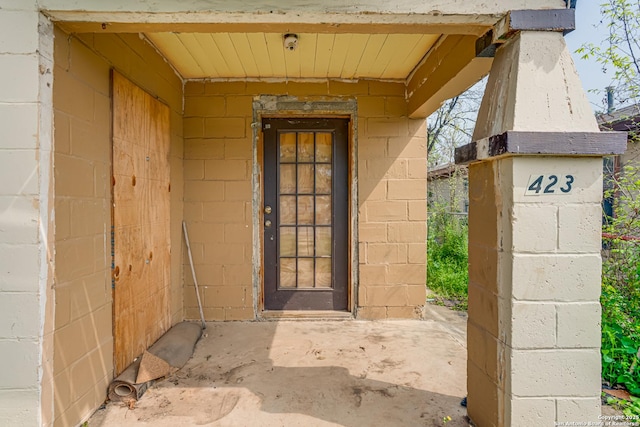 423 Hazel, San Antonio, TX 78207 - entrance to property with concrete block siding