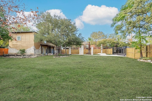 4935 Driskill St, San Antonio, TX 78228 - view of yard with fence