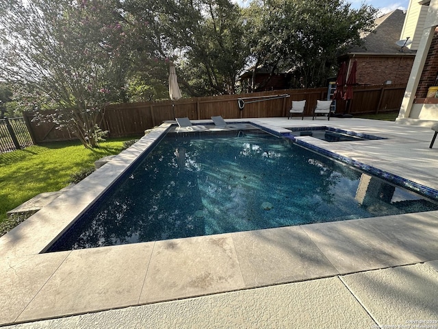 23407 Treemont Park, San Antonio, TX 78261 - view of swimming pool featuring a fenced backyard, a patio, and a pool with connected hot tub