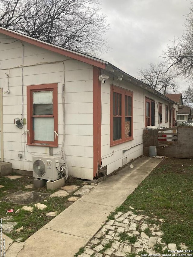 1915 Pasadena St, San Antonio, TX 78201 - view of side of home with ac unit