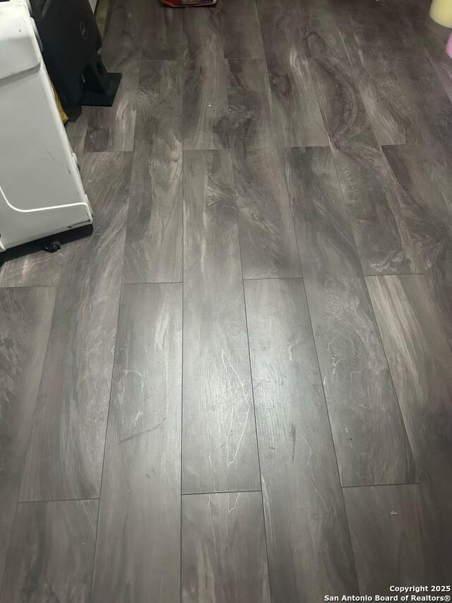 1915 Pasadena St, San Antonio, TX 78201 - interior details featuring wood finished floors