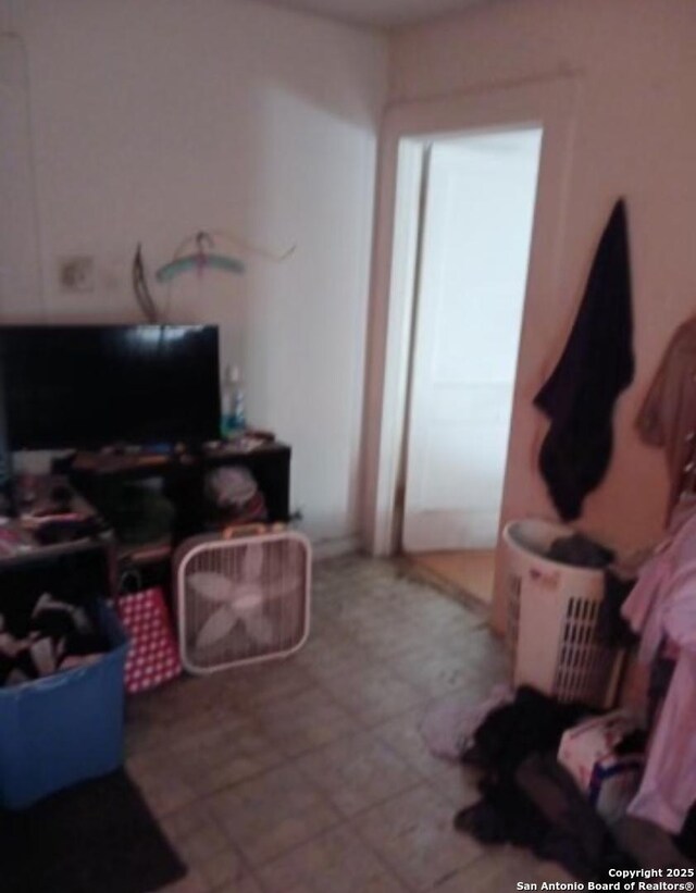 1915 Pasadena St, San Antonio, TX 78201 - interior space