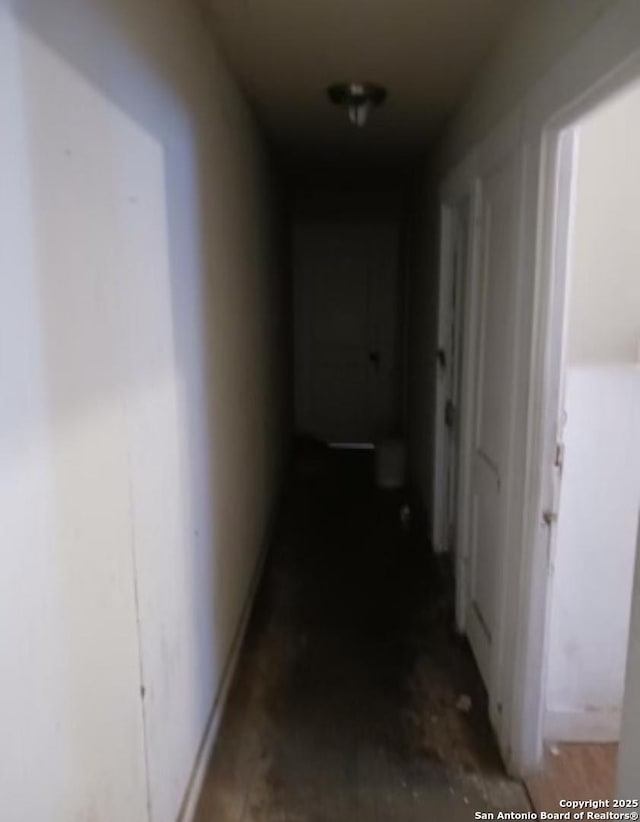1915 Pasadena St, San Antonio, TX 78201 - view of corridor