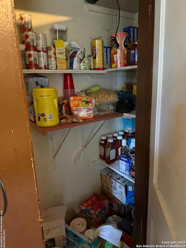 1915 Pasadena St, San Antonio, TX 78201 - view of pantry