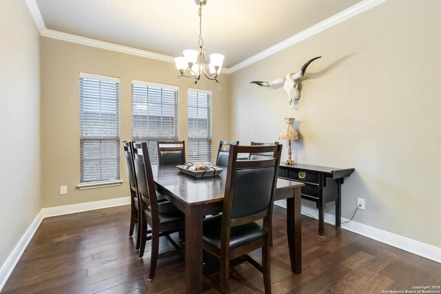 500 Pecan Farms, New Braunfels, TX 78130 - dining area with a notable chandelier, baseboards, ornamental molding, and dark wood-style floors