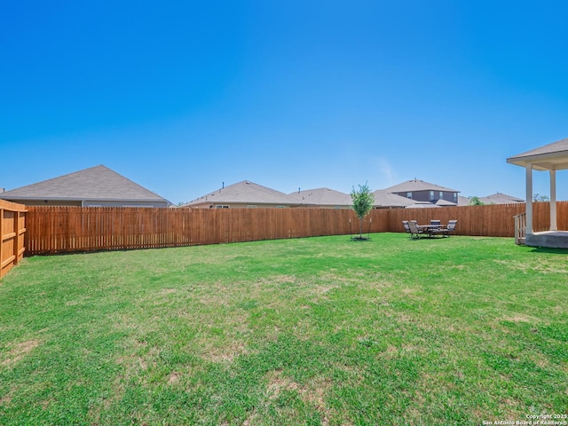 6810 Courante Waltz, San Antonio, TX 78252 - view of yard with a fenced backyard