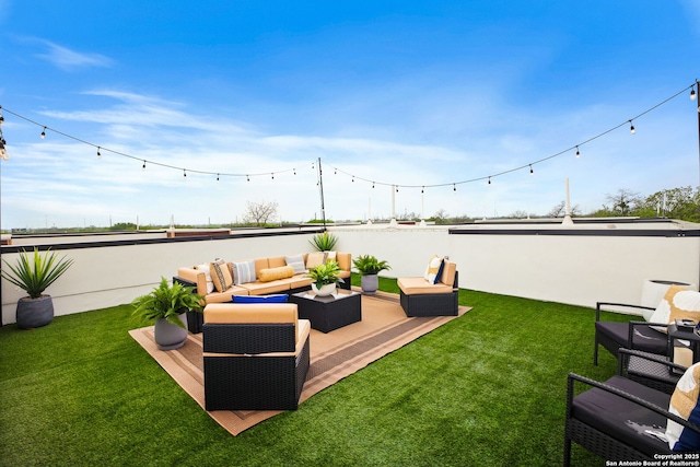 1019 S Hackberry, San Antonio, TX 78210 - view of yard featuring an outdoor hangout area