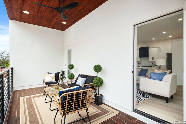 1019 S Hackberry, San Antonio, TX 78210 - balcony featuring ceiling fan