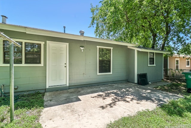 2415 Spicewood, San Antonio, TX 78213 - back of property with a patio and fence