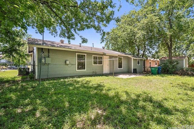 2415 Spicewood, San Antonio, TX 78213 - back of house with a patio