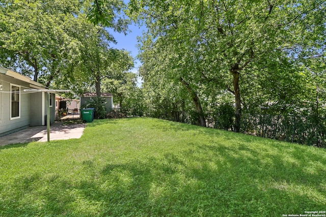 2415 Spicewood, San Antonio, TX 78213 - view of yard featuring a patio area