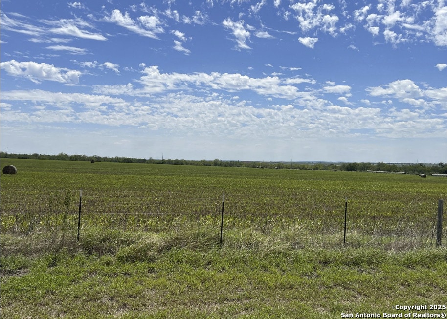 TRACTD Abbott, Saint Hedwig, TX 78152