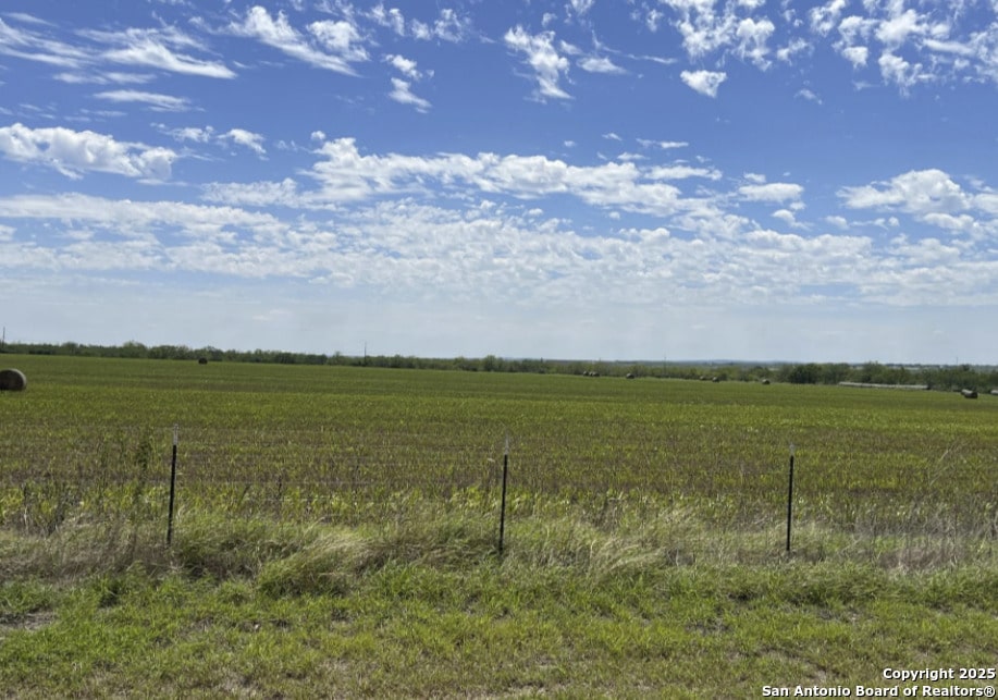 TRACTD Abbott, Saint Hedwig, TX 78152