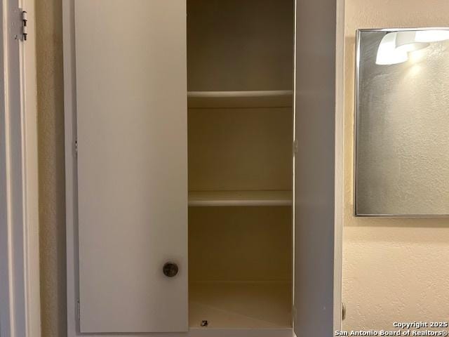 7834 Sun Frst, San Antonio, TX 78239 - view of closet