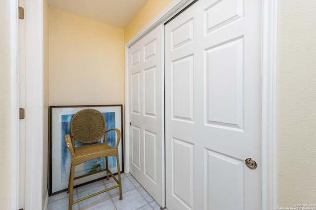 71 W Nassau Unit 302, Rockport, TX 78382 - sitting room with light tile patterned floors